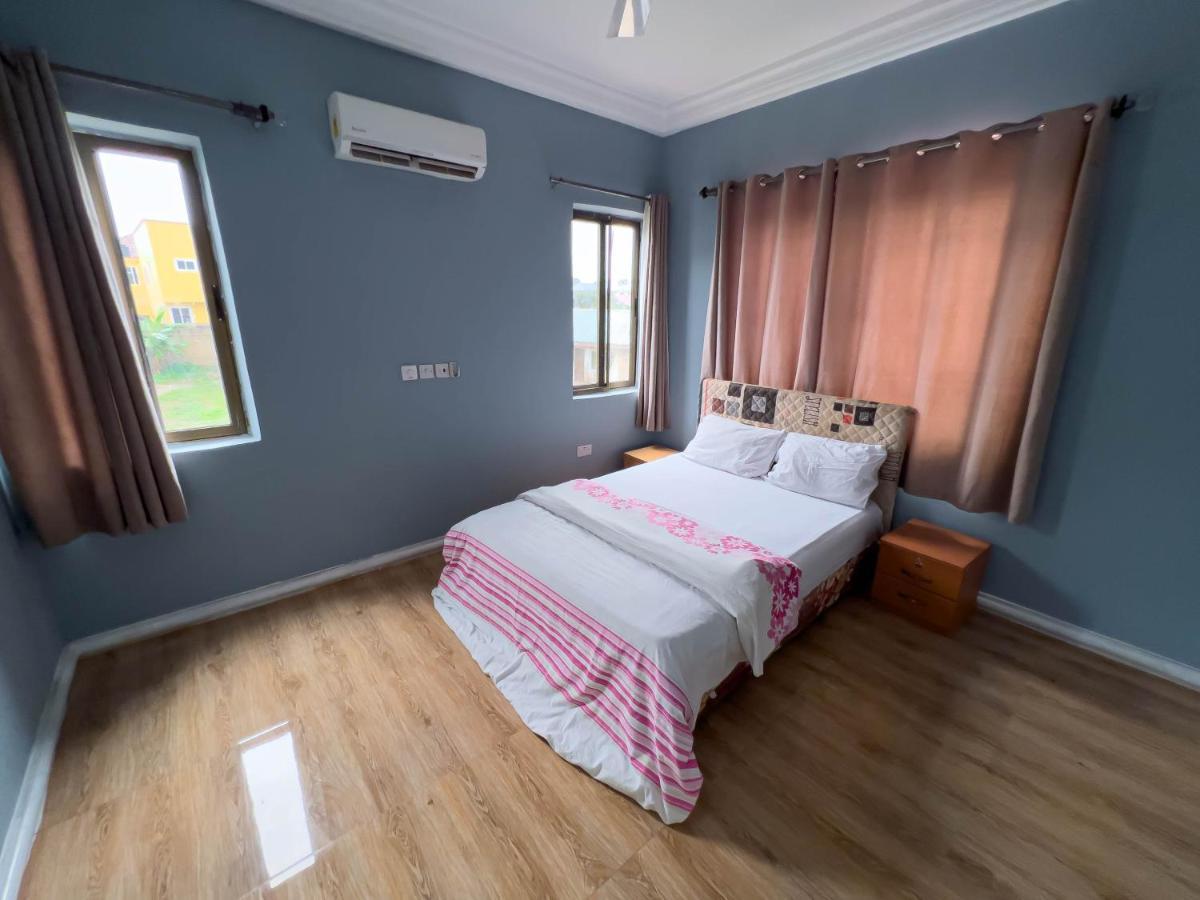 T'S Place Adenta Dış mekan fotoğraf